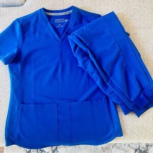 Fabletics Blue Performance Scrub set NWOT